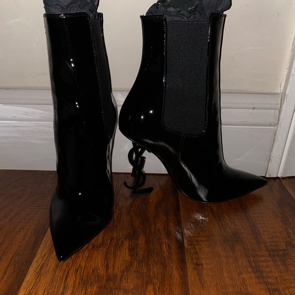 🎉SOLD🎉Saint Laurent Opyum Patent Booties - Picture 5 of 8